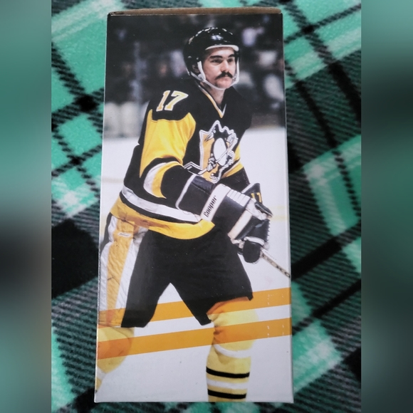 Bobble Head - Picture 2 of 4